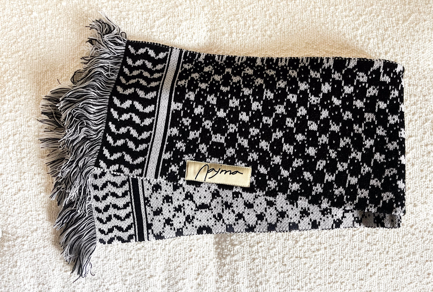 Muthanna scarf