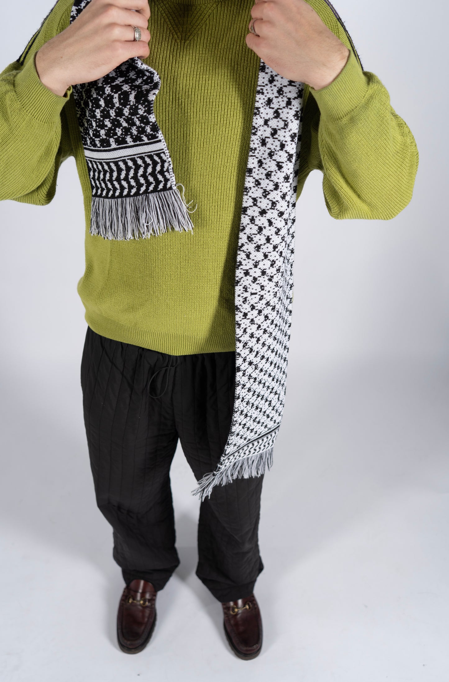 Muthanna scarf